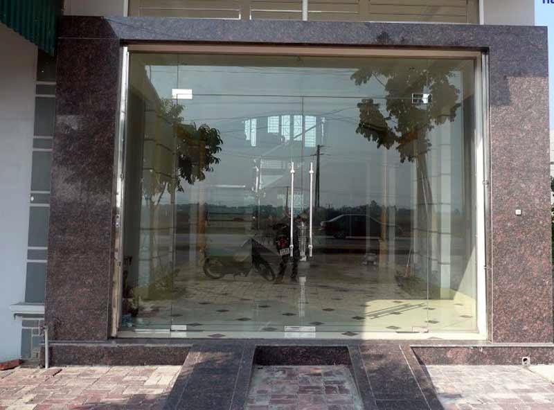 Thiết kế sử dụng kính cường lực